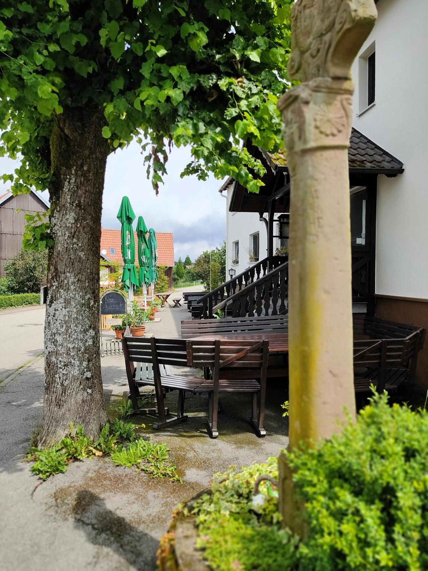 Gruenvogels Landgasthof Zum Gruenen Baum Oberzent Extérieur photo